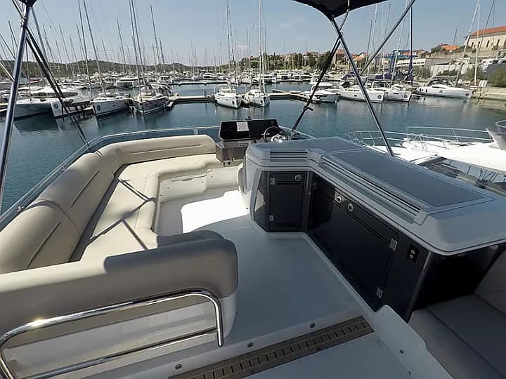Galeon 480 Fly in Šibenik / D-Marin Marina Mandalina - Photo 5