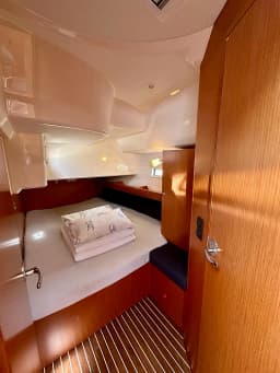 Bavaria Cruiser 46 in Sukošan / D-Marin Dalmacija Marina thumbnail 6