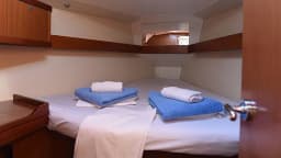 Oceanis 37 in Skopelos / Loutraki Harbour thumbnail 8