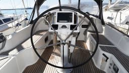 Oceanis 37 in Skopelos / Loutraki Harbour thumbnail 9