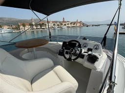 Antares 36 in Trogir / ACI Marina Trogir thumbnail 9