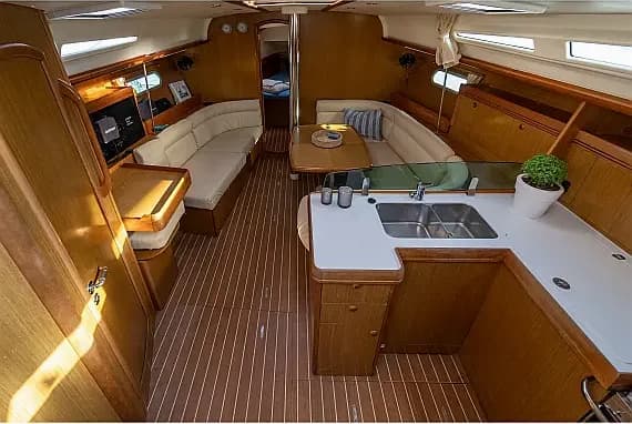 Sun Odyssey 42 i in Kavala - Photo 3