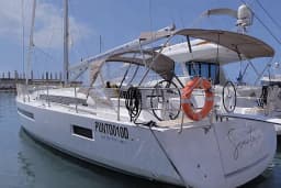 Sun Odyssey 490 in Rome / Marina di Nettuno thumbnail 6