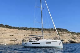 Sun Odyssey 490 in Rome / Marina di Nettuno thumbnail 7