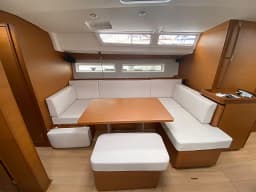 Sun Odyssey 490 in Rome / Marina di Nettuno thumbnail 9