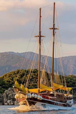 Gulet in Marmaris Yat Limani thumbnail 7