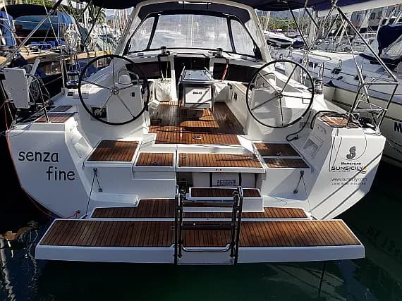 Oceanis 48 in Sicily / Furnari / Marina Portorosa - Photo 1