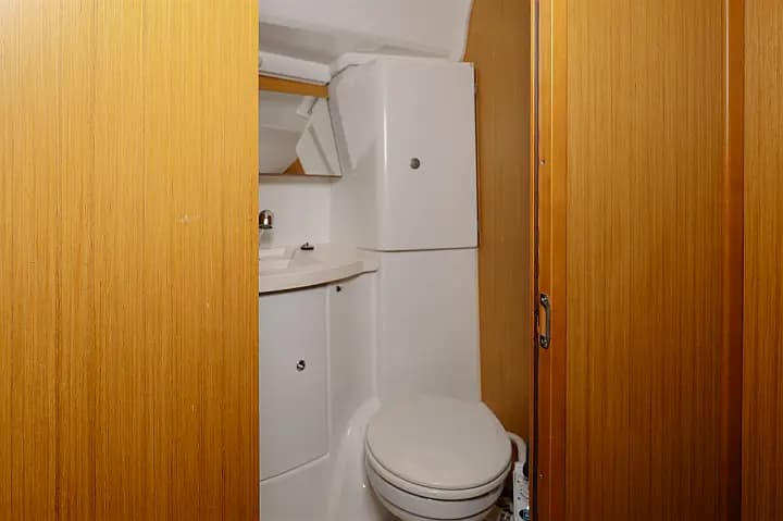 Sun Odyssey 42 i in Fethiye / Yes Marina - Photo 1