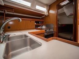 Sun Odyssey 42 i in Volos / Port of Volos thumbnail 11