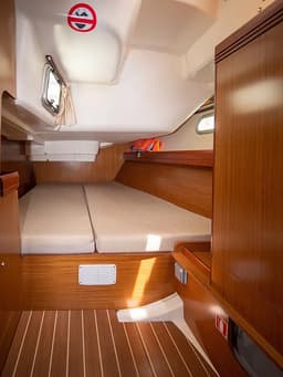 Sun Odyssey 42 i in Volos / Port of Volos thumbnail 16