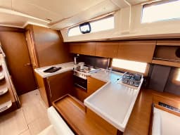 Oceanis 51.1 in Lefkada / D-Marin Marina Lefkas thumbnail 13