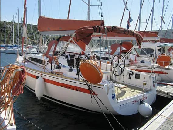 Salona 38 in Izola / Marina Izola - image 1