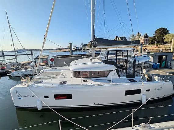 Lagoon 42 in Eden Island / Mahe, Victoria / Eden Island Marina - Photo 1