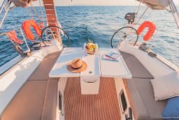 Sun Odyssey 410 in Lavrion Main Port thumbnail 23