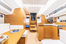 Sun Odyssey 410 in Lavrion Main Port thumbnail 4
