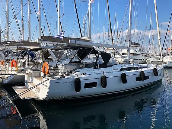 Oceanis 51.1 in Athens / Alimos Marina - Photo 1