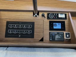 Oceanis 51.1 in Athens / Alimos Marina thumbnail 17
