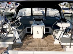 Oceanis 51.1 in Athens / Alimos Marina thumbnail 8
