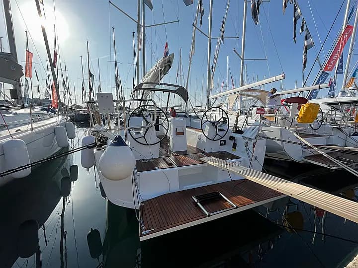 Oceanis 34.1 in Split / ACI Marina Split - Photo 4