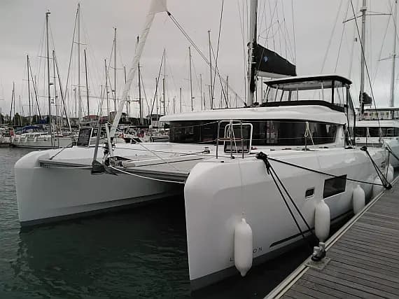 Lagoon 42 in Martinique / Le Marin - image 1