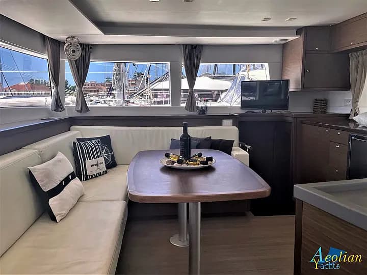 Lagoon 450 Fly in Preveza Marina - Photo 4