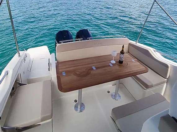 Quicksilver Activ 875 Sundeck in Vigo / Real Club Nautico de Vigo - Photo 3