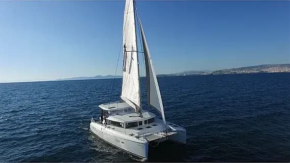 Lagoon 420 in Athens / Alimos Marina - Photo 1