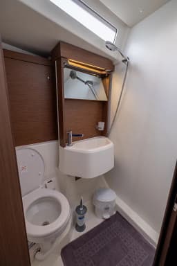 Oceanis 51.1 in Lefkada / D-Marin Marina Lefkas thumbnail 12