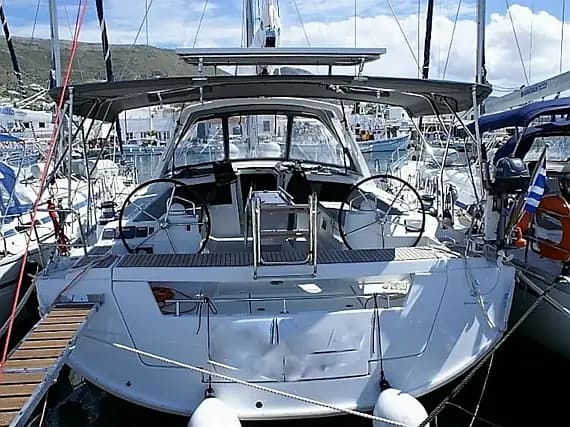 Oceanis 48 in Skiathos - Photo 1