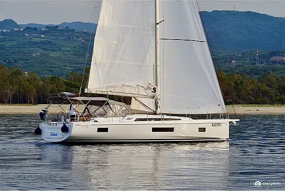 Oceanis 51.1 in Sicily / Furnari / Marina Portorosa - Photo 1