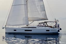 Oceanis 51.1 in Sicily / Furnari / Marina Portorosa thumbnail 8