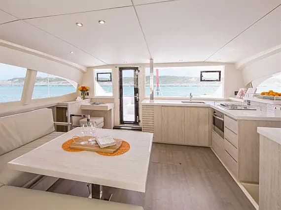 Leopard 40 in Sicily / Furnari / Marina Portorosa - Photo 3
