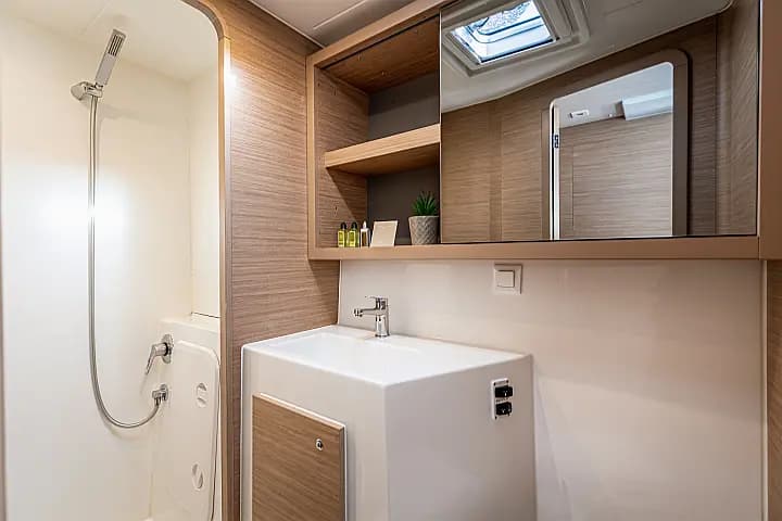 Lagoon 42 in Porto Cheli - Photo 4