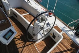 Oceanis 43 in Lefkada / Nikiana Marina thumbnail 17
