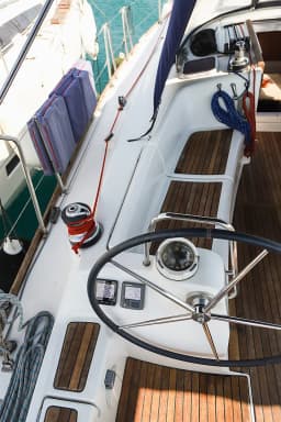 Oceanis 43 in Lefkada / Nikiana Marina thumbnail 18
