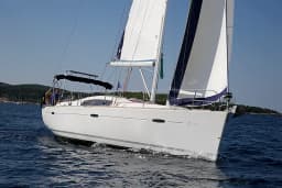 Oceanis 43 in Lefkada / Nikiana Marina thumbnail 26