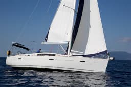 Oceanis 43 in Lefkada / Nikiana Marina thumbnail 27