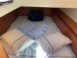 Oceanis 43 in Lefkada / Nikiana Marina thumbnail 34