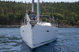 Oceanis 43 in Lefkada / Nikiana Marina thumbnail 7
