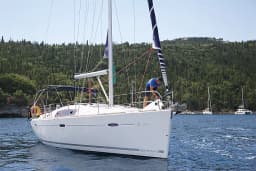 Oceanis 43 in Lefkada / Nikiana Marina thumbnail 8