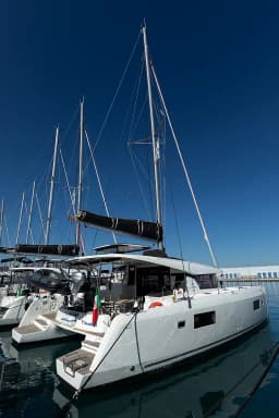 Lagoon 42 in Sicily / Capo d'Orlando Marina thumbnail 11
