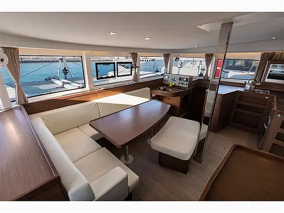 Lagoon 42 in Sicily / Capo d'Orlando Marina - Photo 3