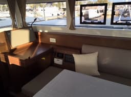 Lagoon 40 in Athens / Alimos Marina thumbnail 14