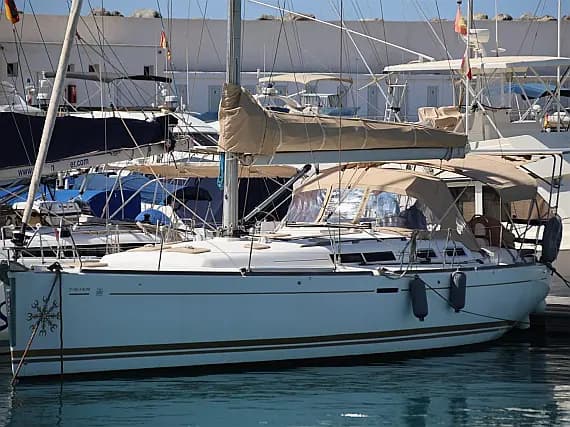Dufour 455 Grand Large in Ibiza / Santa Eulària des Riu / Marina Santa Eulalia - Photo 3