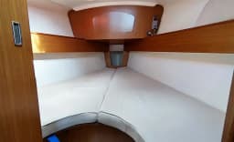 Sun Odyssey 32i in Saint-Quay-Portrieux / Port d'Armor thumbnail 12