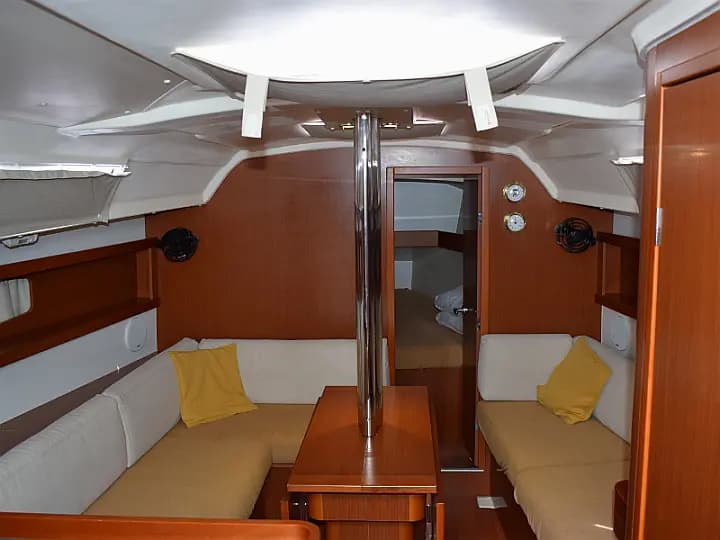 Oceanis 34 in San Pietro / Carloforte - Photo 4