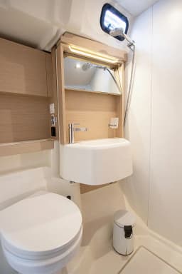 Oceanis 51.1 in Castiglioncello / Marina Cala de' Medici thumbnail 28