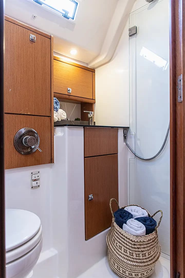 Bavaria Cruiser 51 in Athens / Alimos Marina - Photo 5