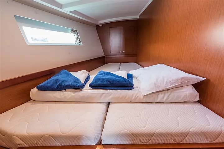 Oceanis 45 in Split / ACI Marina Split - Photo 5