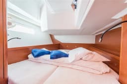 Oceanis 45 in Split / ACI Marina Split thumbnail 9